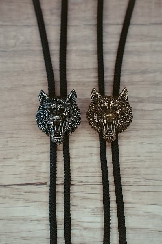 Wolf Bolo Tie